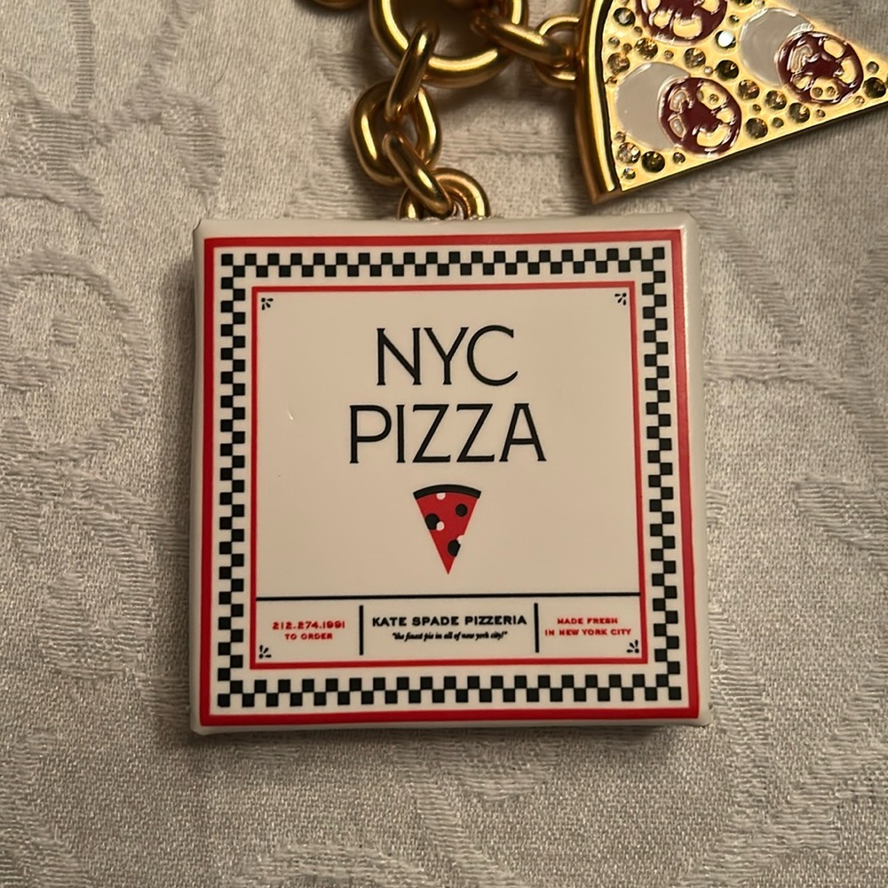 Kate Spade Slice Pizza Box Key Fob - Picture 5 of 7